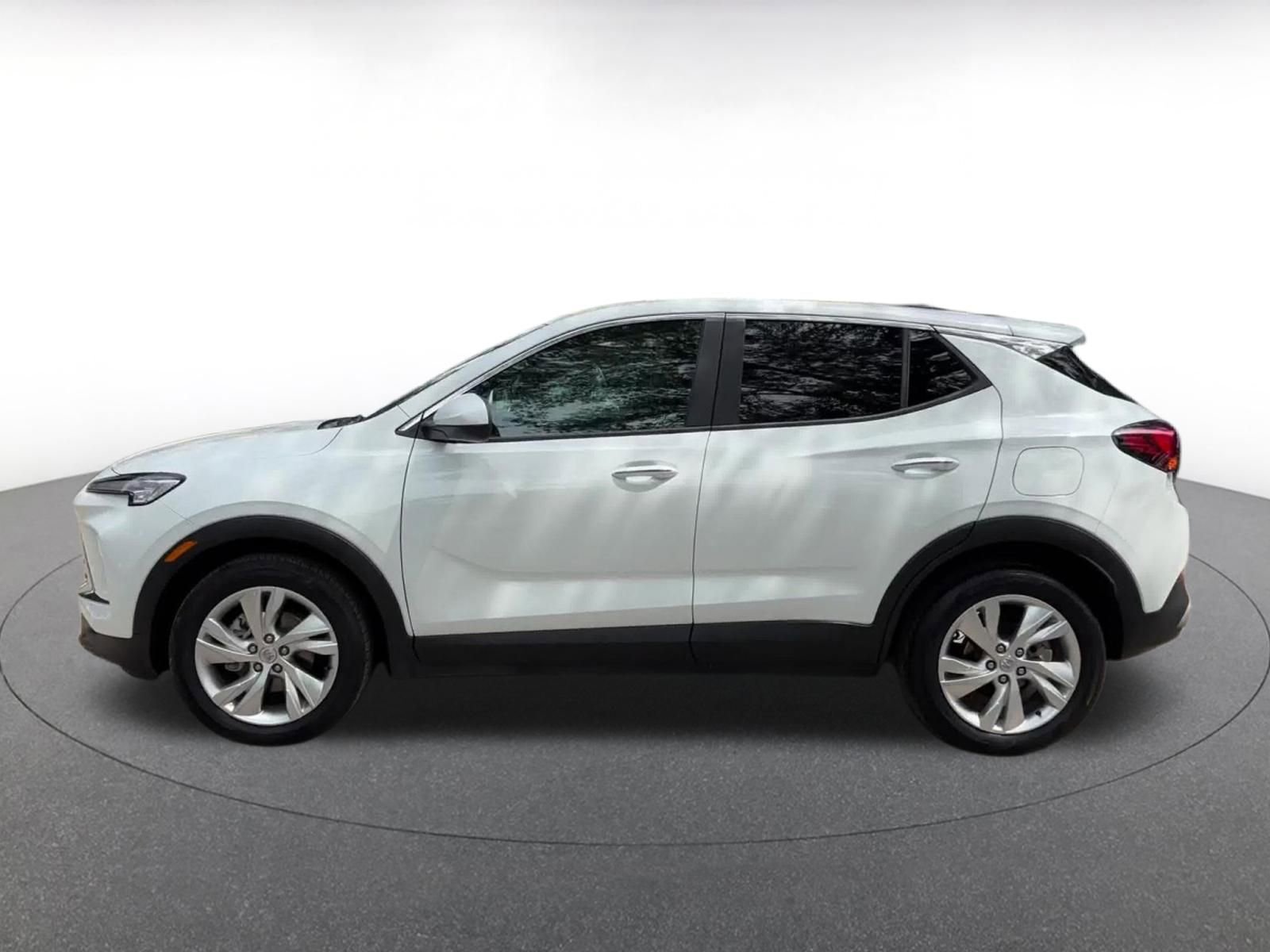 Used 2025 Buick Encore GX Preferred FWD image 9