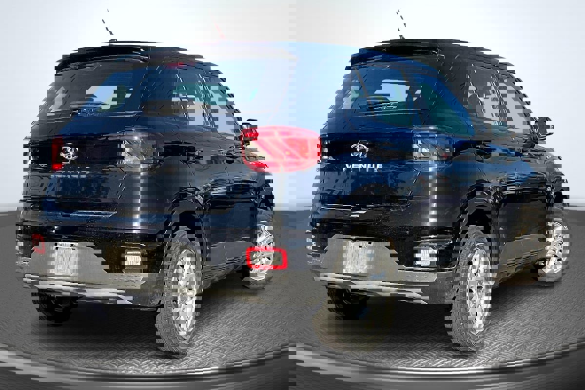 Used 2024 Hyundai Venue SE image 13