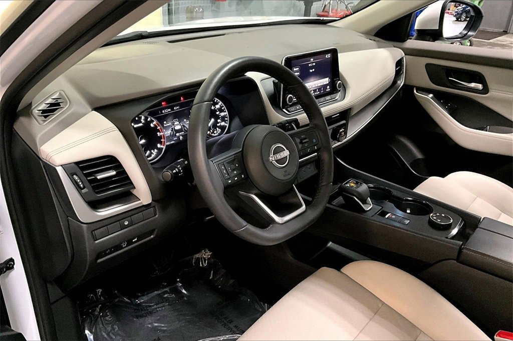 Certified 2024 Nissan Rogue SV w/ SV Premium Package image 14