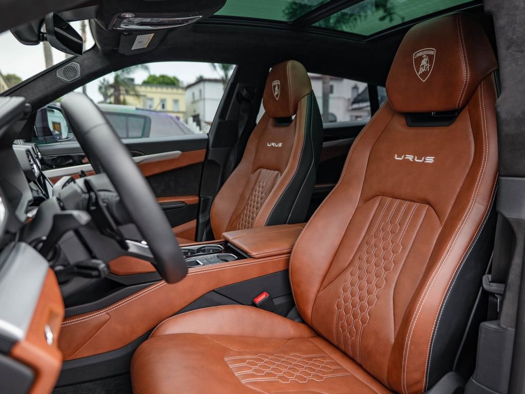 Used 2024 Lamborghini Urus S AWD/4WD image 24