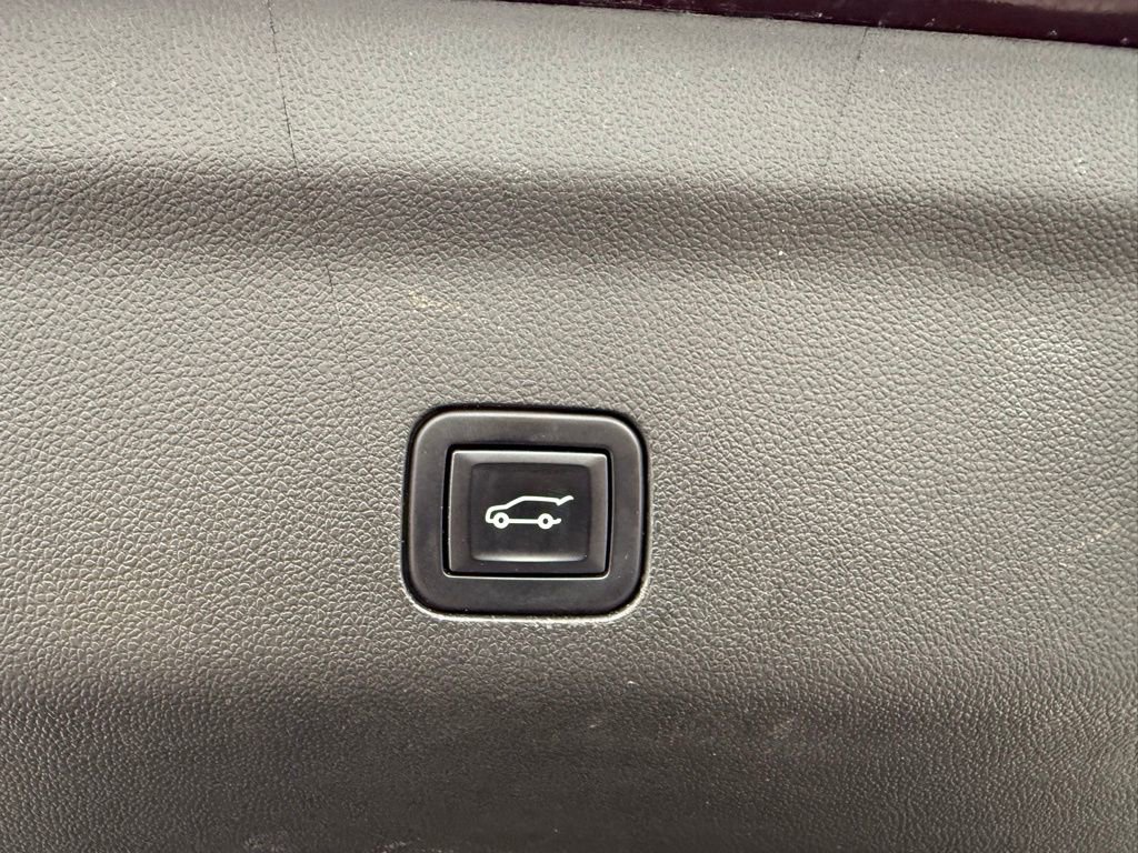 Used 2023 GMC Yukon Denali image 20