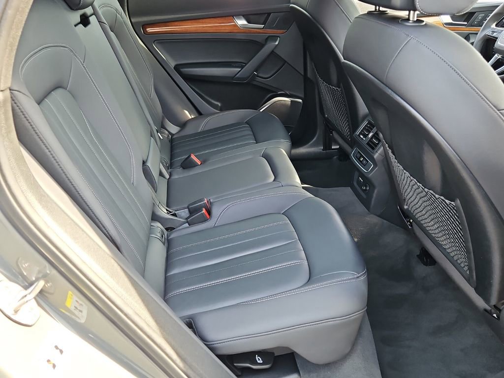 Certified 2023 Audi Q5 2.0T Premium w/ Convenience Package image 18