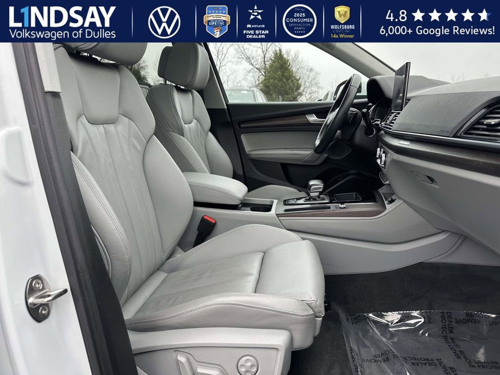 Used 2023 Audi Q5 e Premium Plus w/ Premium Plus Package image 11