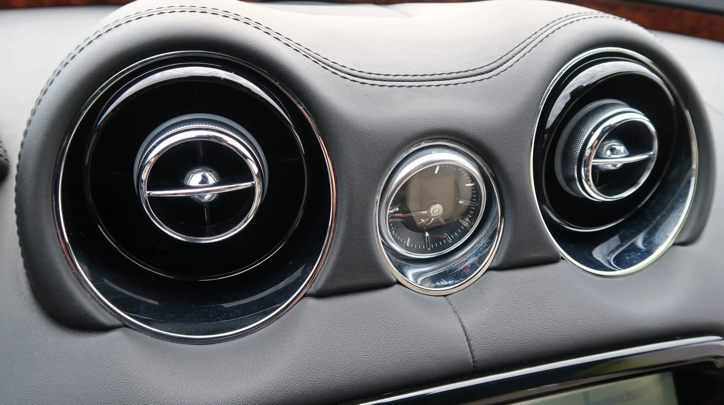 Used 2019 Jaguar XJ L Portfolio image 36