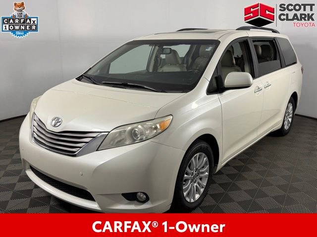 Used 2017 Toyota Sienna XLE image 30