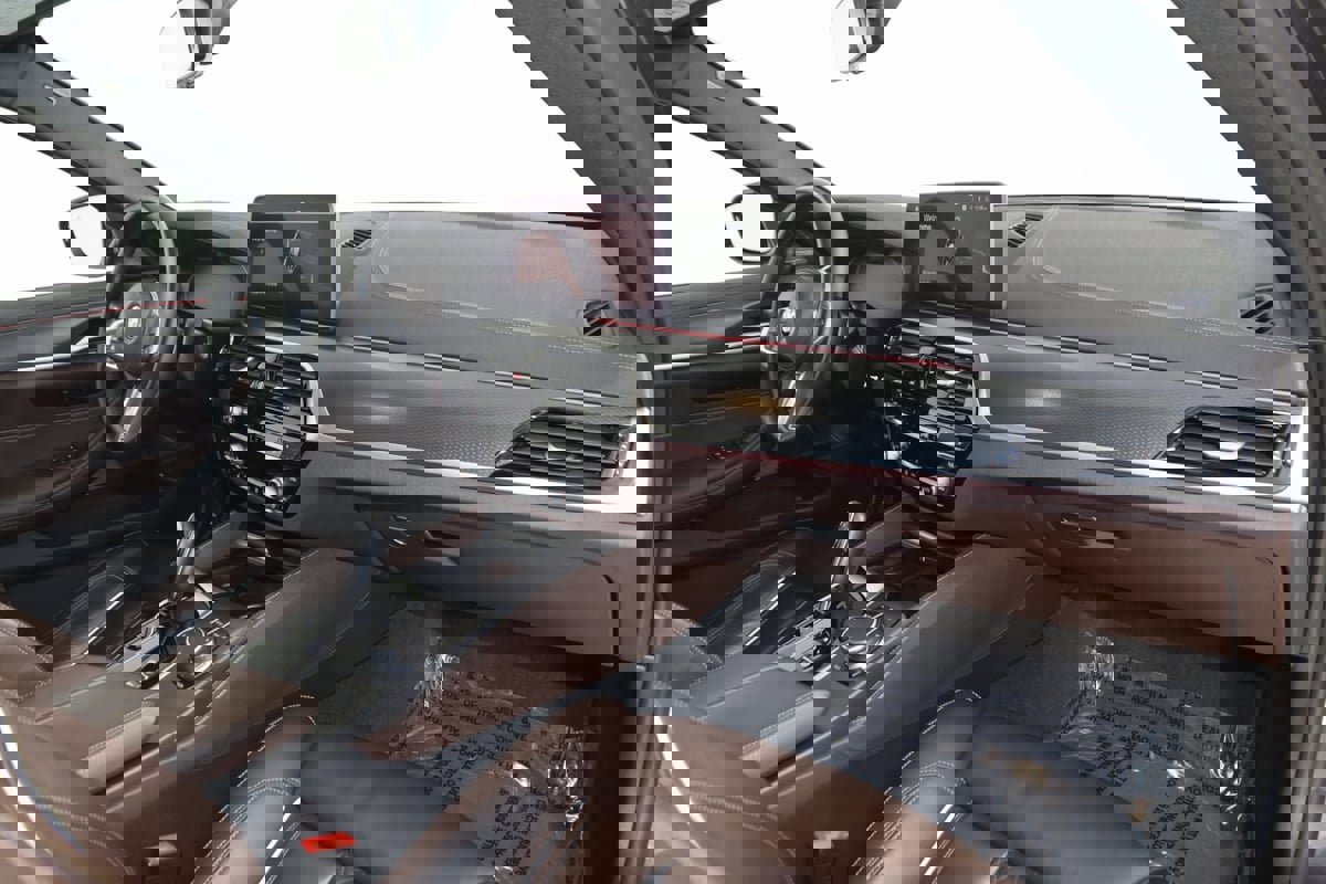 Used 2023 BMW M550i xDrive image 53