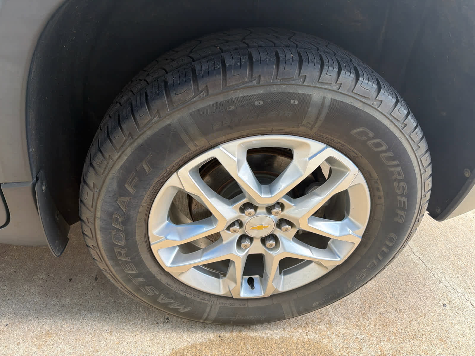 Used 2018 Chevrolet Traverse LT AWD/4WD image 11