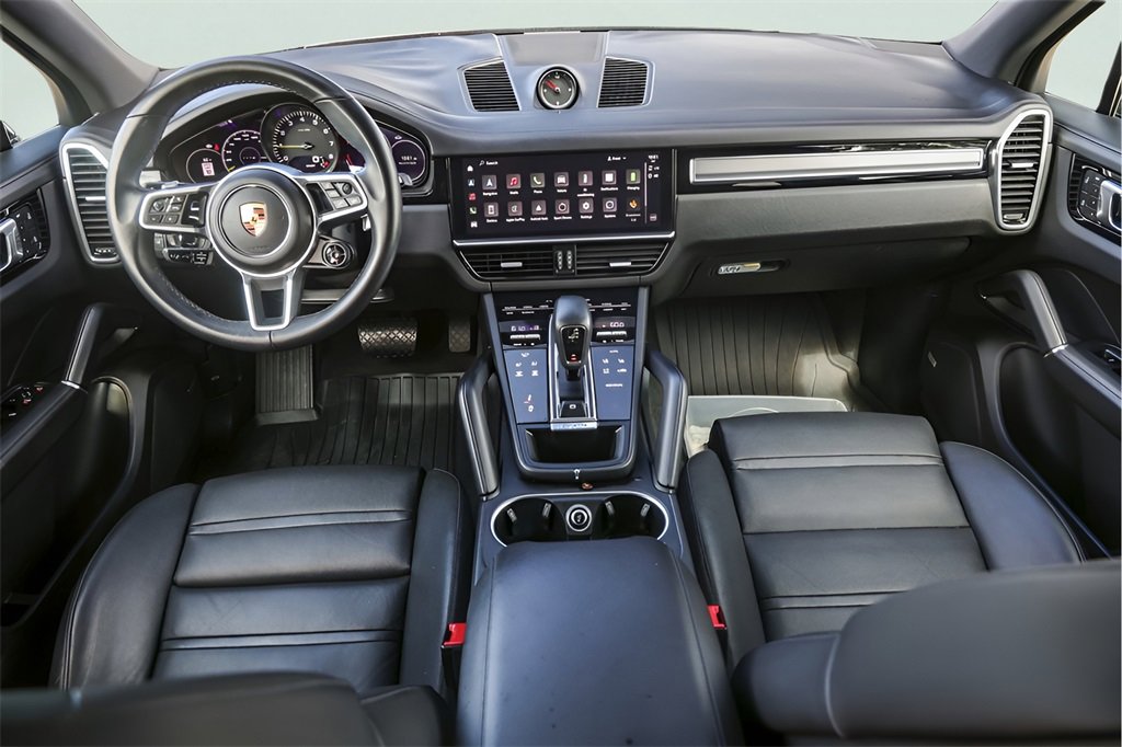 Used 2022 Porsche Cayenne Platinum Edition image 29