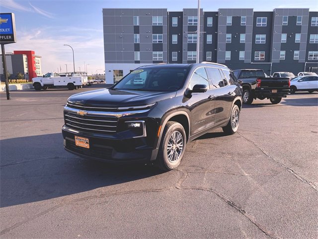 Used 2024 Chevrolet Traverse LT video 1