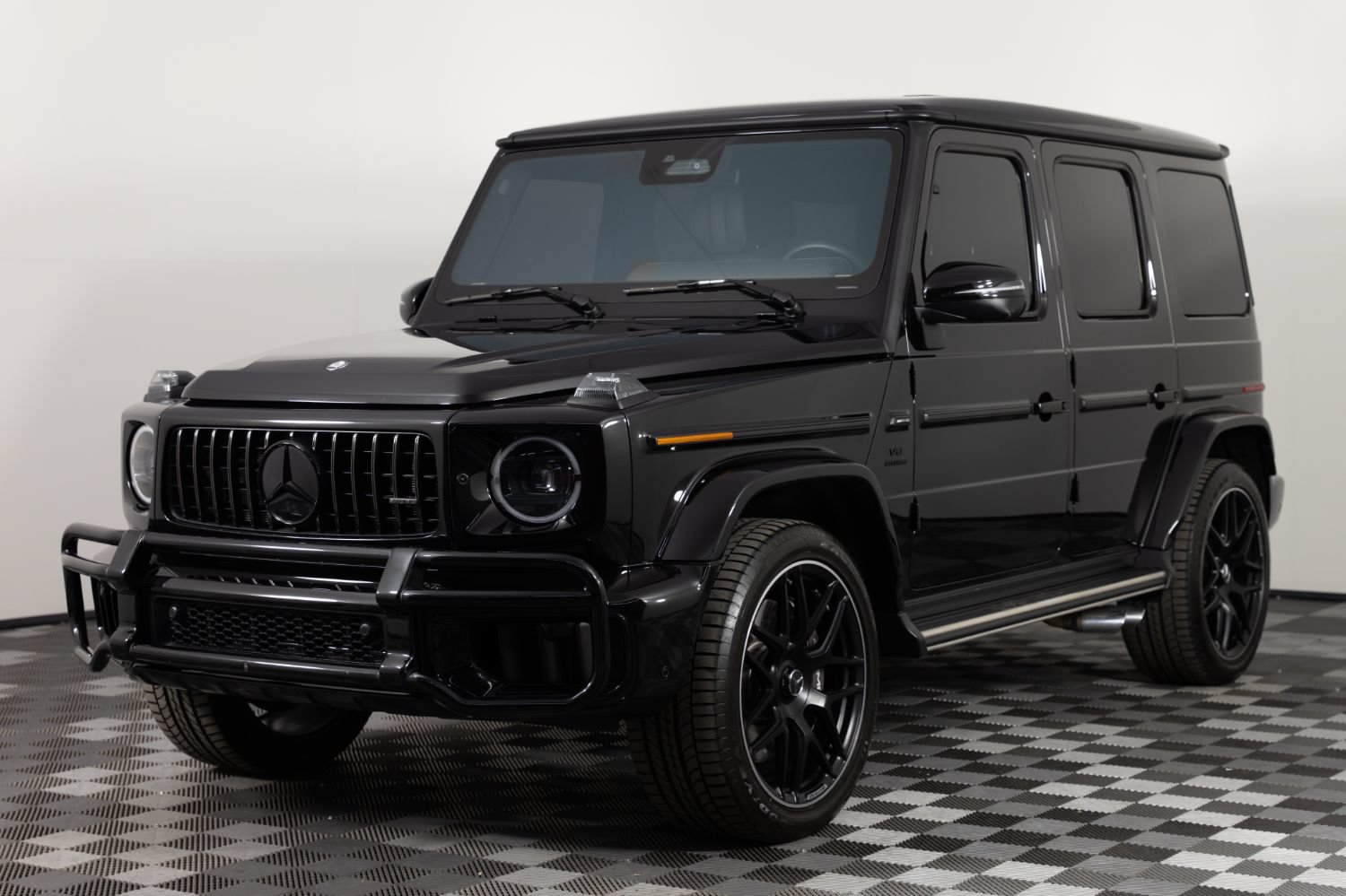 Used 2025 Mercedes-Benz G 63 AMG 4MATIC image 2