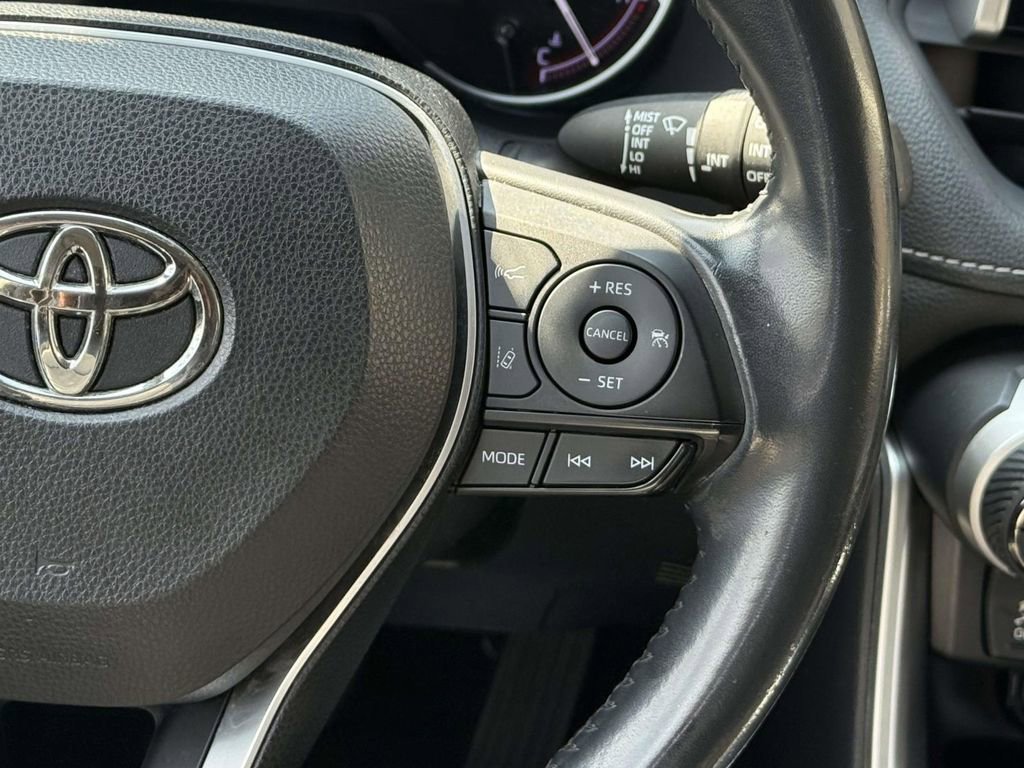 Used 2019 Toyota RAV4 Limited w/ Advanced Technology Package AWD/4WD image 22