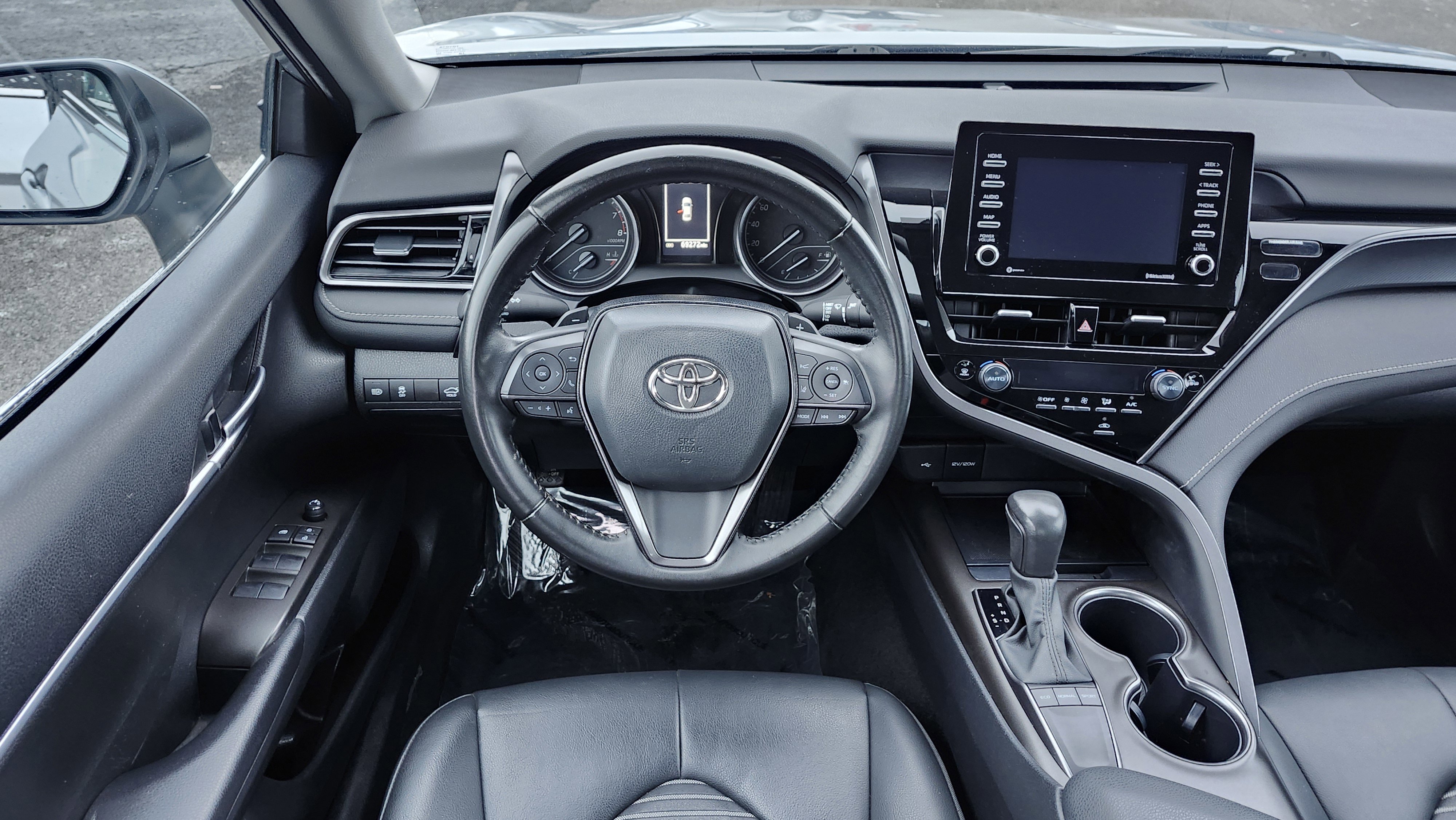 Used 2023 Toyota Camry SE image 24