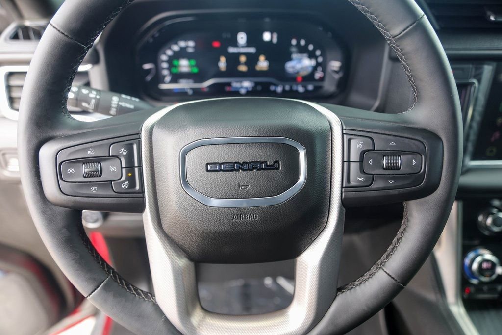 Used 2023 GMC Yukon Denali image 15