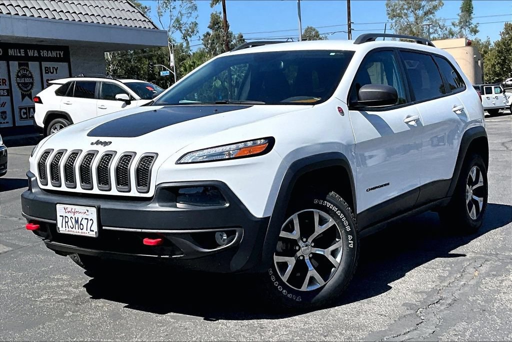 Certified 2016 Jeep Cherokee Trailhawk w/ Leather Interior Group AWD/4WD image 2