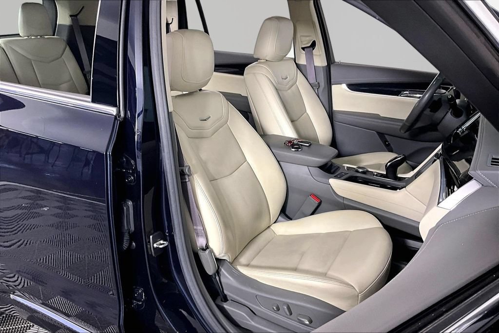 Certified 2021 Cadillac XT6 Premium Luxury FWD image 28
