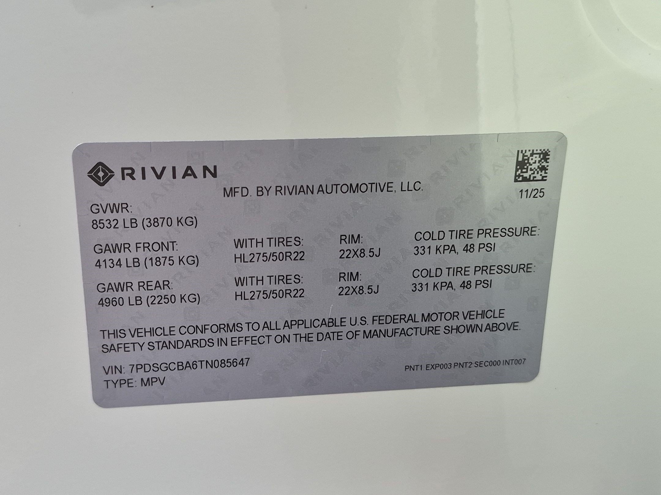 Used 2026 Rivian R1S Adventure AWD/4WD image 35