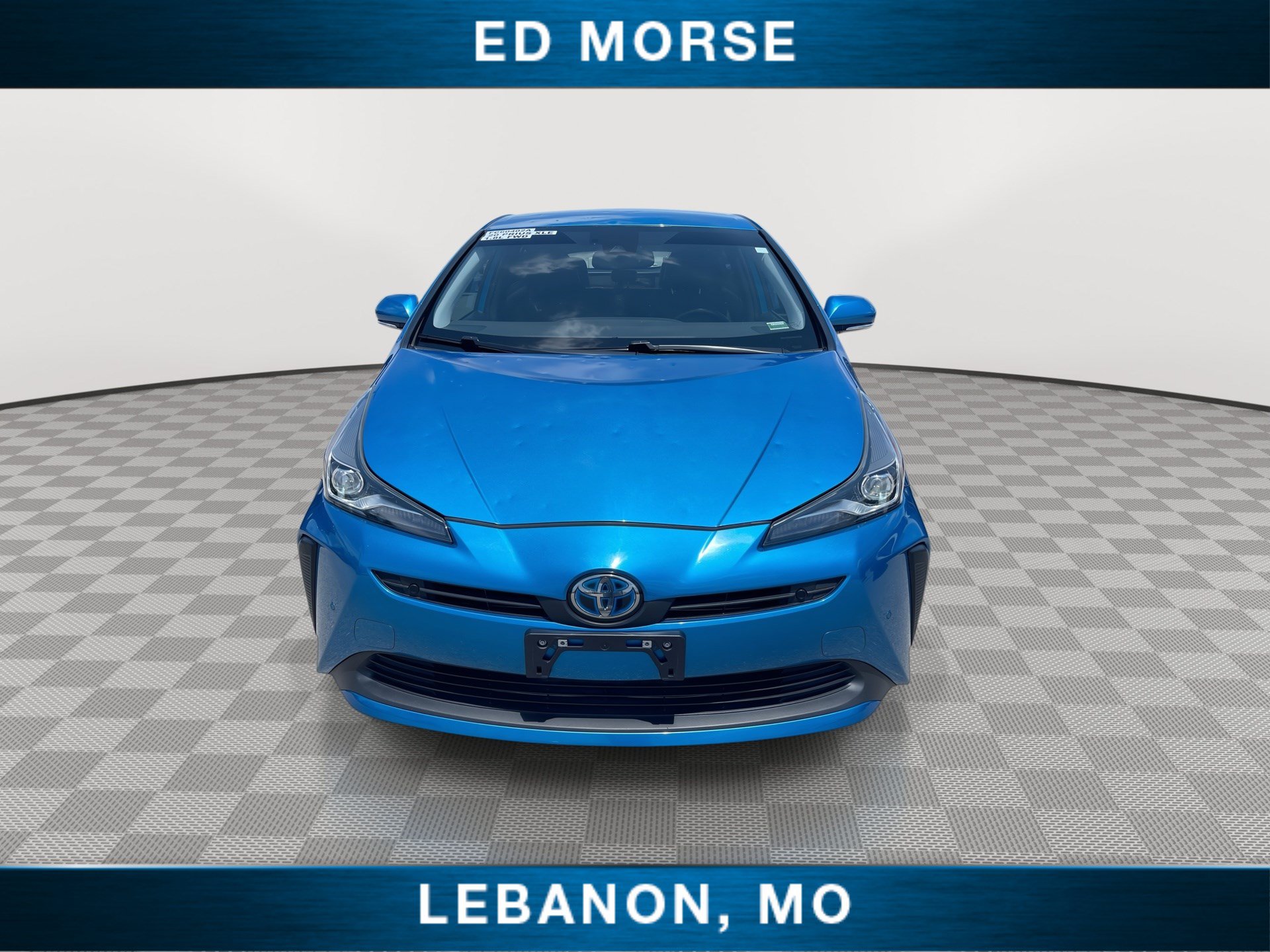 Used 2020 Toyota Prius XLE w/ Carpet Mat Package FWD image 3