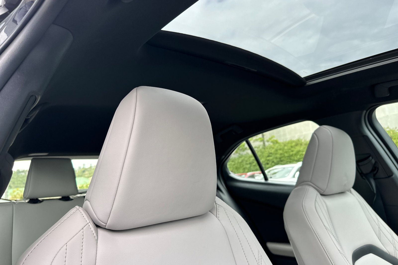 Used 2024 Lexus UX 250h FWD image 23