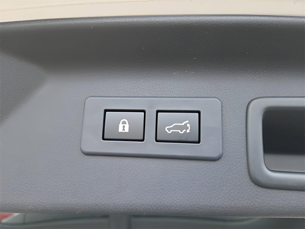 New 2025 Subaru Forester Touring image 17