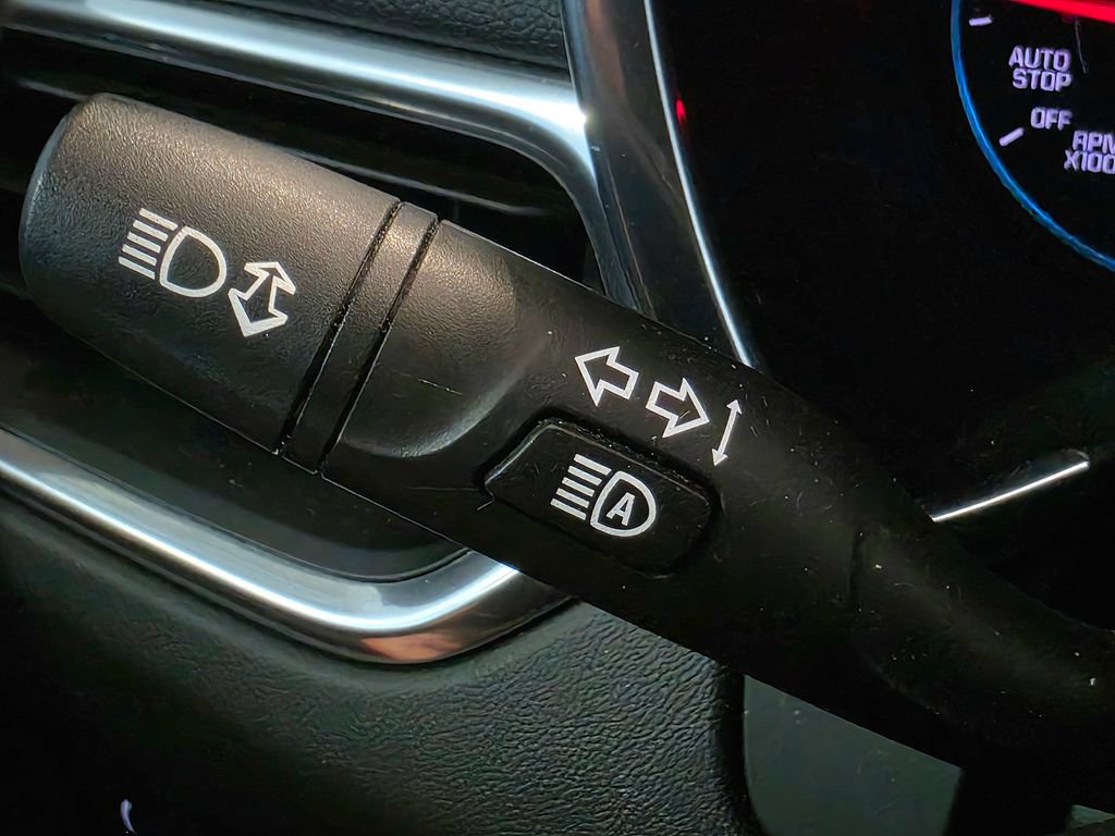 Used 2020 Chevrolet Equinox LT FWD image 17