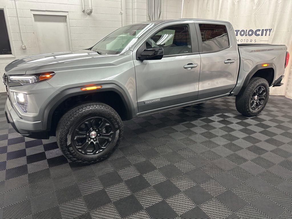 Used 2024 GMC Canyon Elevation w/ Elevation Premium Package image 5