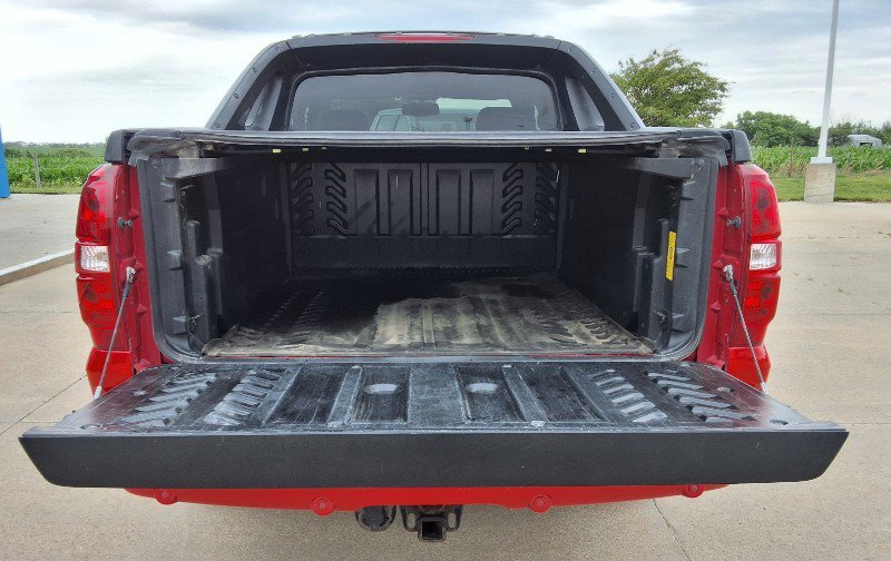 Used 2011 Chevrolet Avalanche LS w/ Convenience Package AWD/4WD image 9