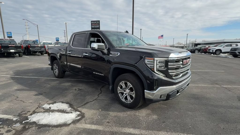 Used 2022 GMC Sierra 1500 SLT w/ Max Trailering Package AWD/4WD image 2