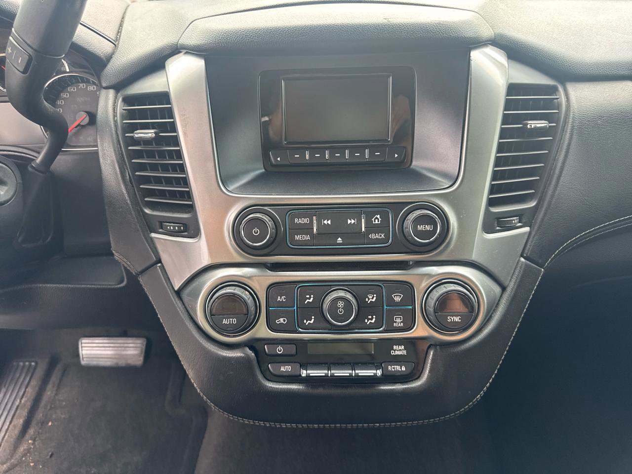 Used 2015 Chevrolet Suburban LS w/ Max Trailering Package RWD image 11