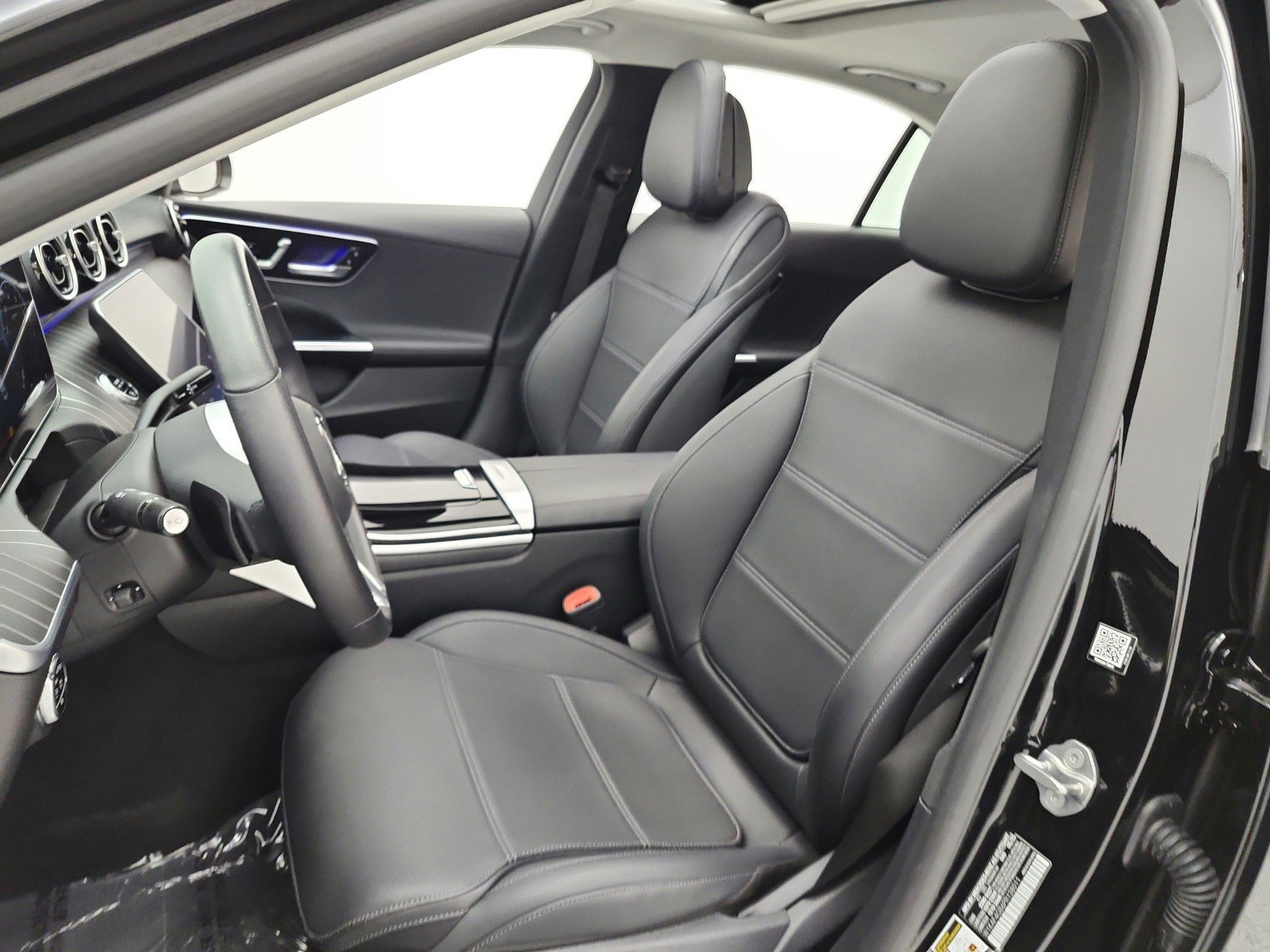 Used 2023 Mercedes-Benz C 300 Sedan image 10