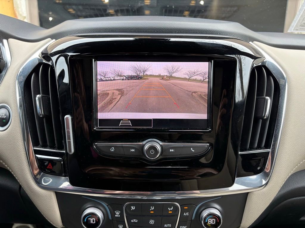 Used 2023 Chevrolet Traverse LS image 36