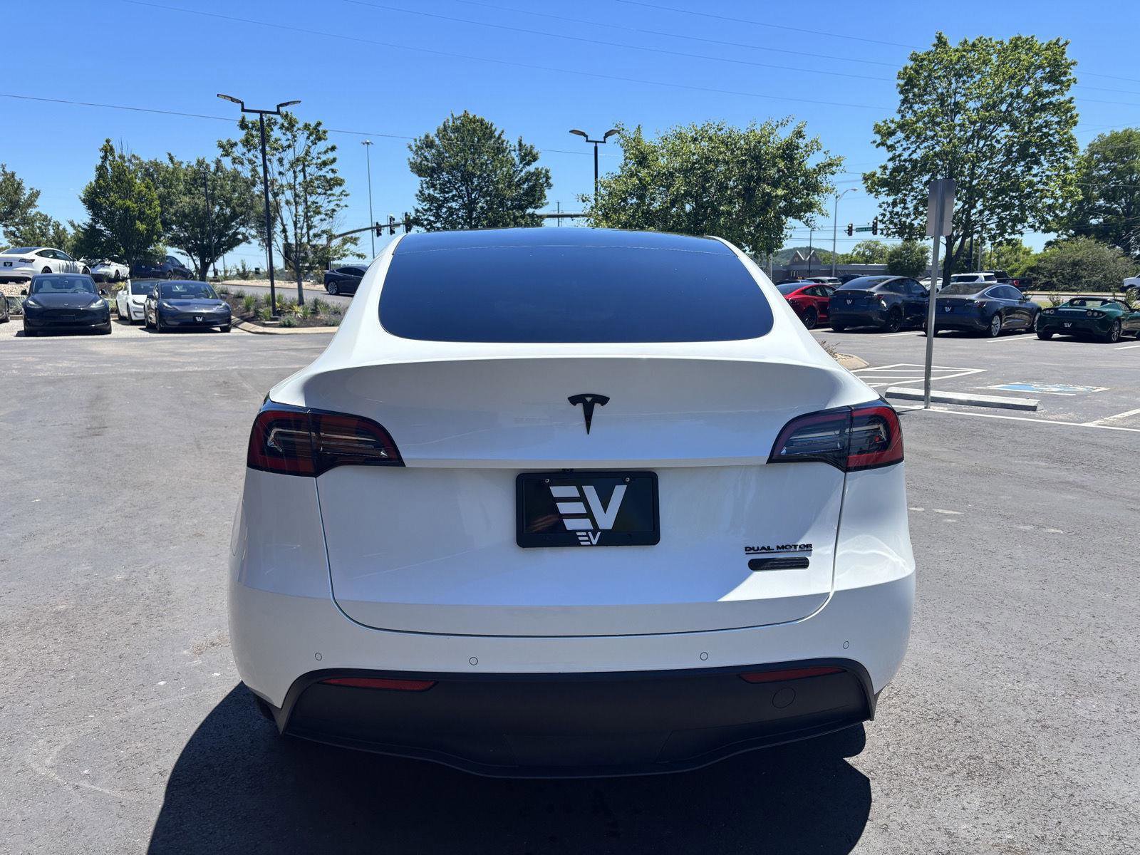 Used 2021 Tesla Model Y Long Range AWD/4WD image 8
