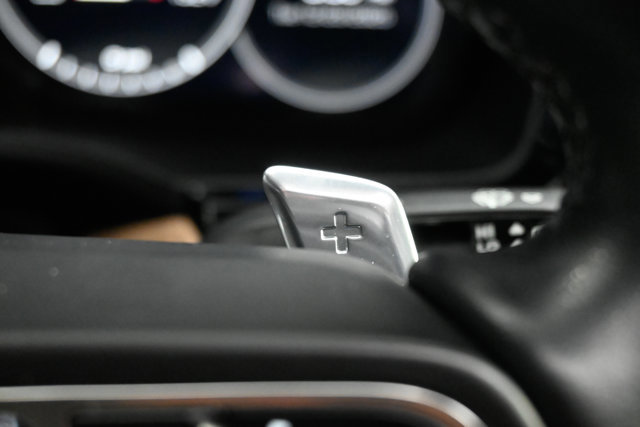 Used 2019 Porsche Cayenne Turbo w/ Premium Plus Package image 77