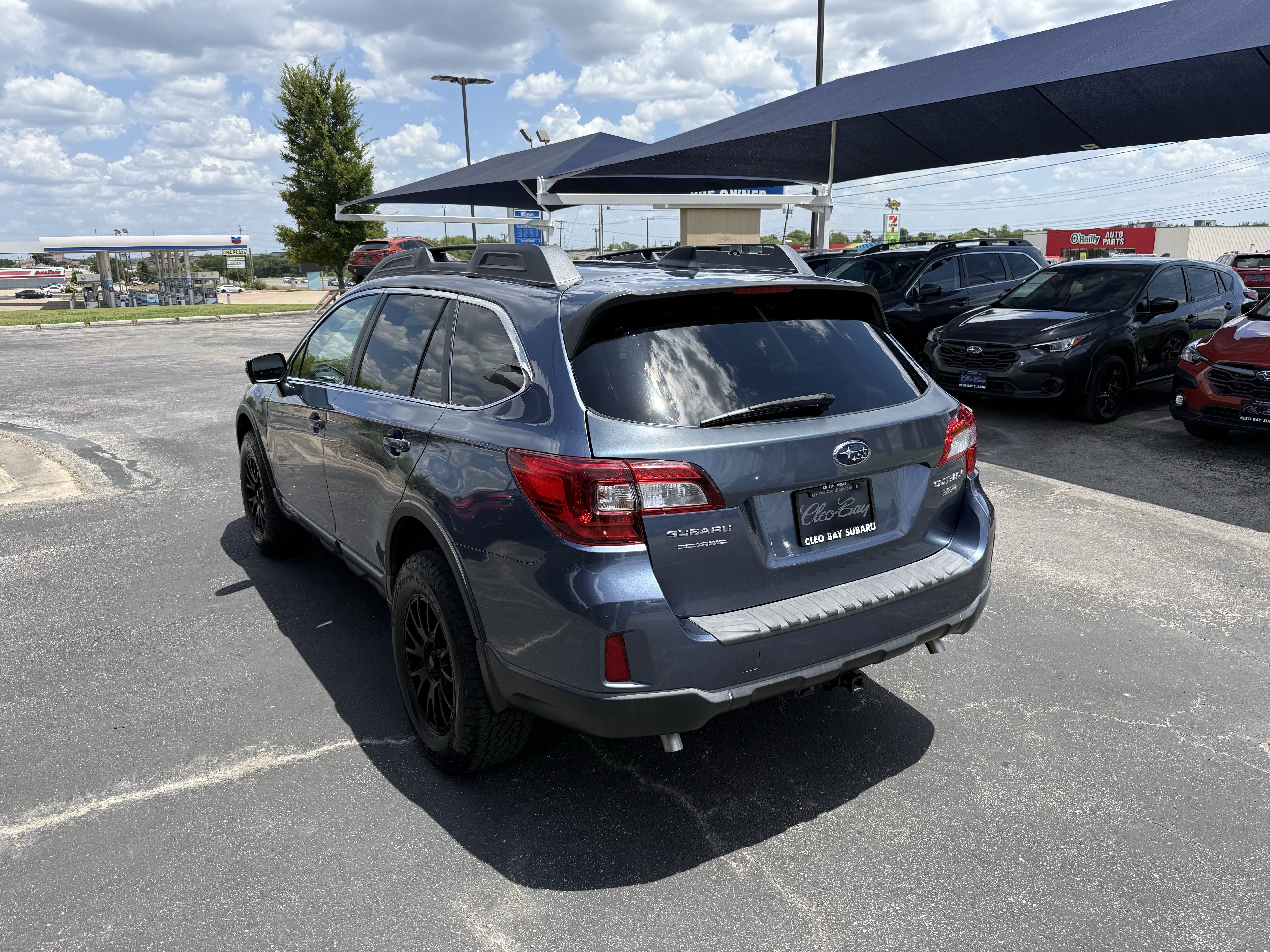 Used 2016 Subaru Outback 3.6R Limited AWD/4WD image 5