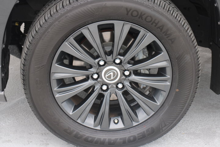 Used 2022 Lexus GX 460 Premium w/ Accessory Package AWD/4WD image 9