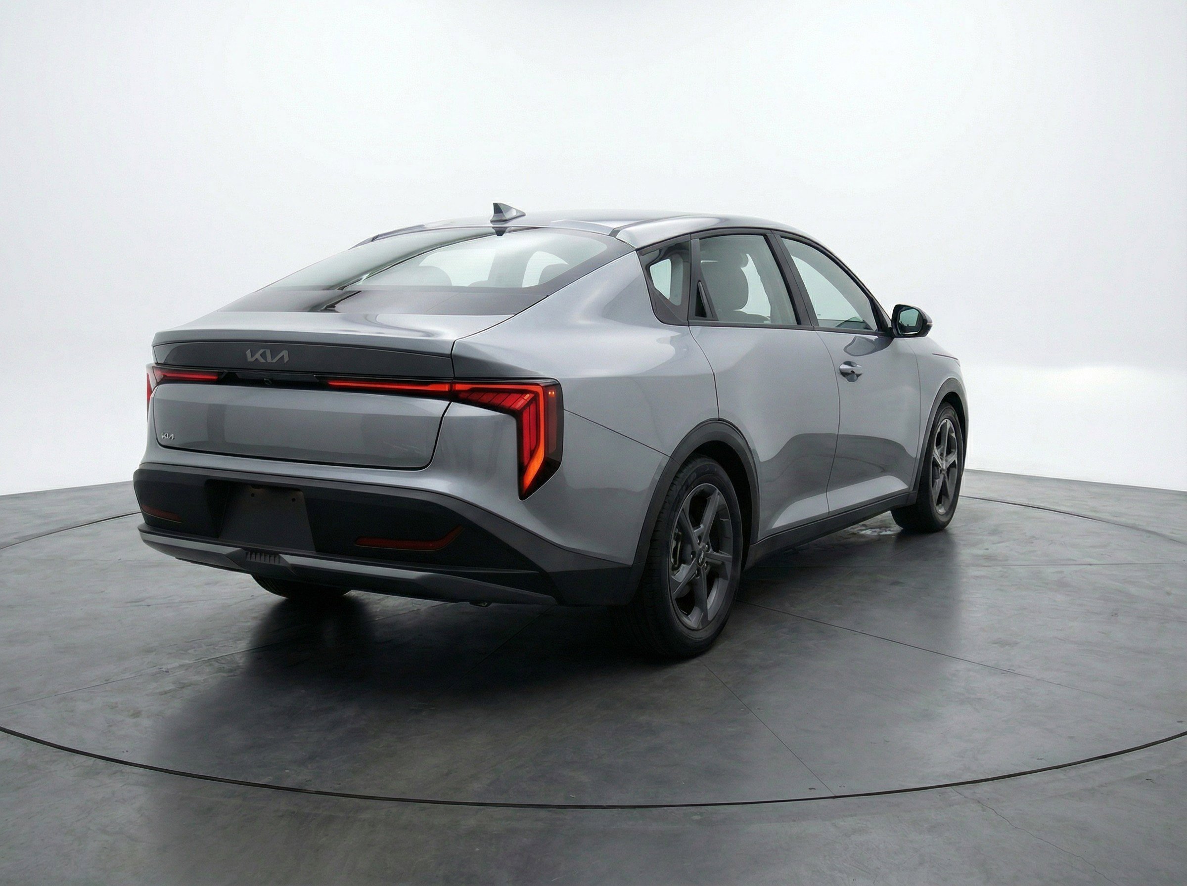 Used 2025 Kia K4 LXS image 9
