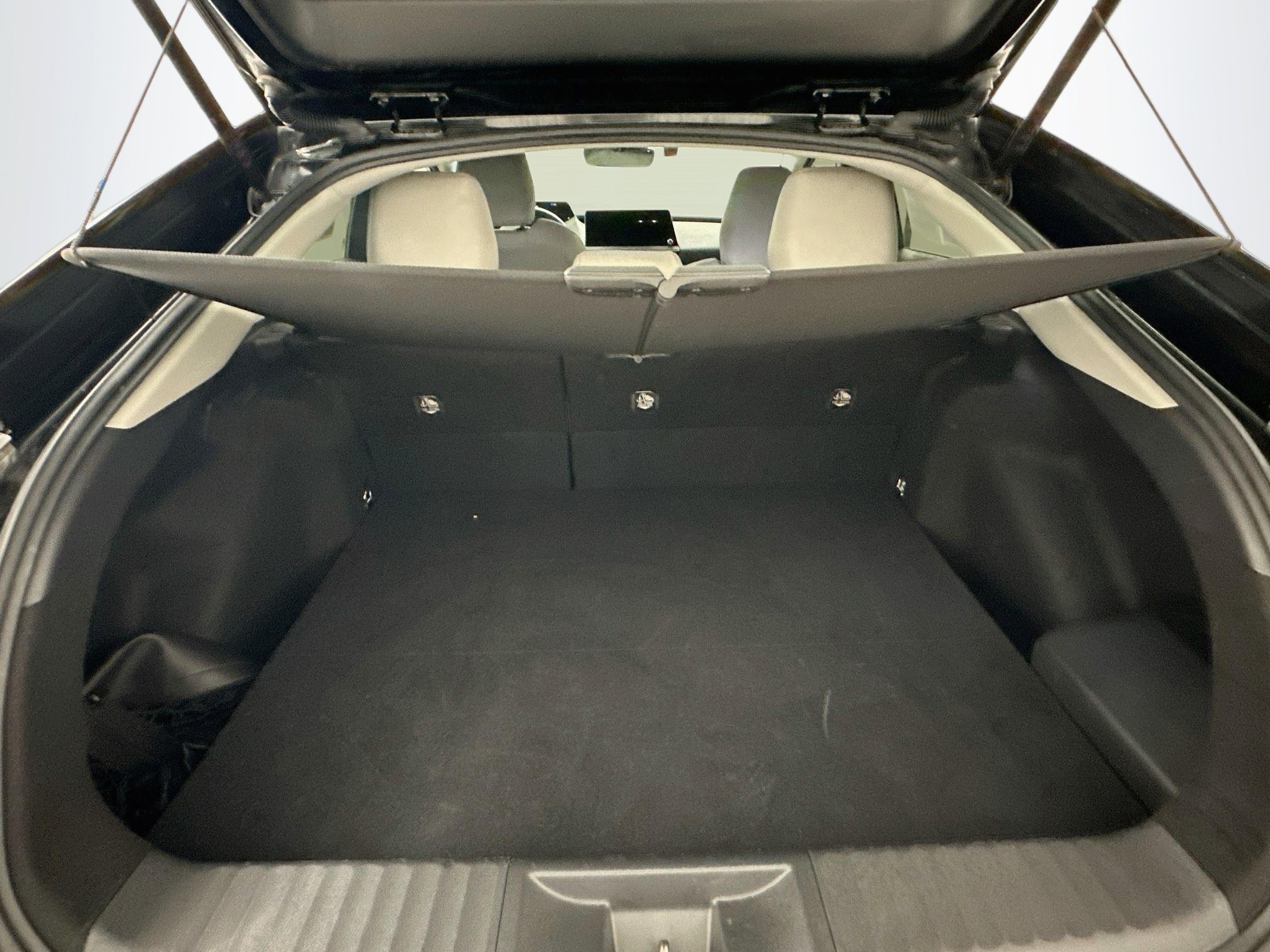 Used 2024 Toyota Prius XLE FWD image 31