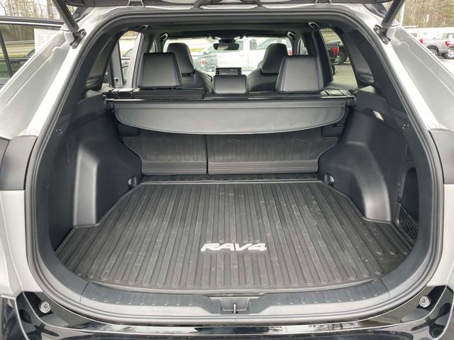 Used 2022 Toyota RAV4 XSE image 9