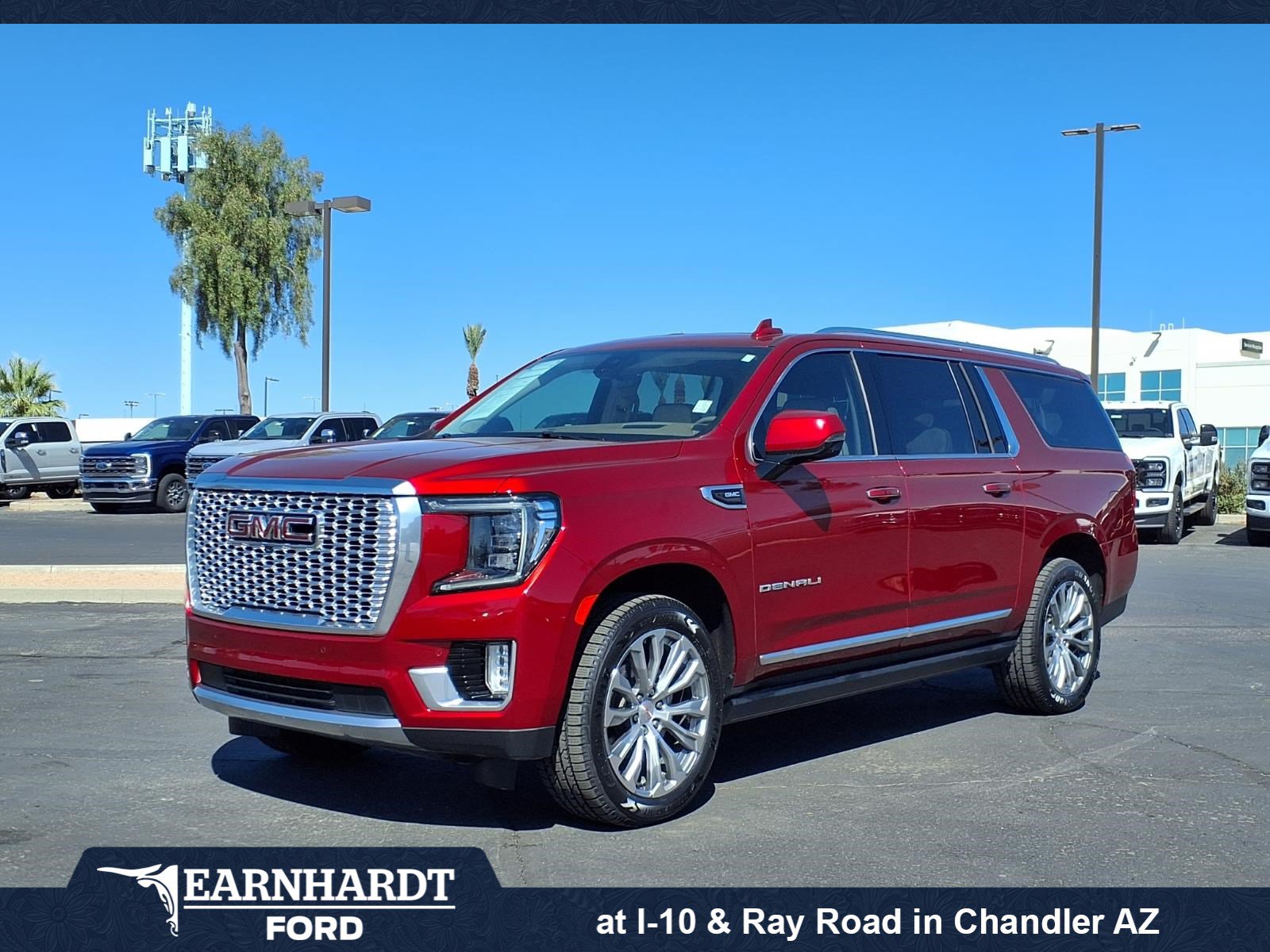 Used 2021 GMC Yukon XL Denali w/ Denali Premium Package AWD/4WD image 1