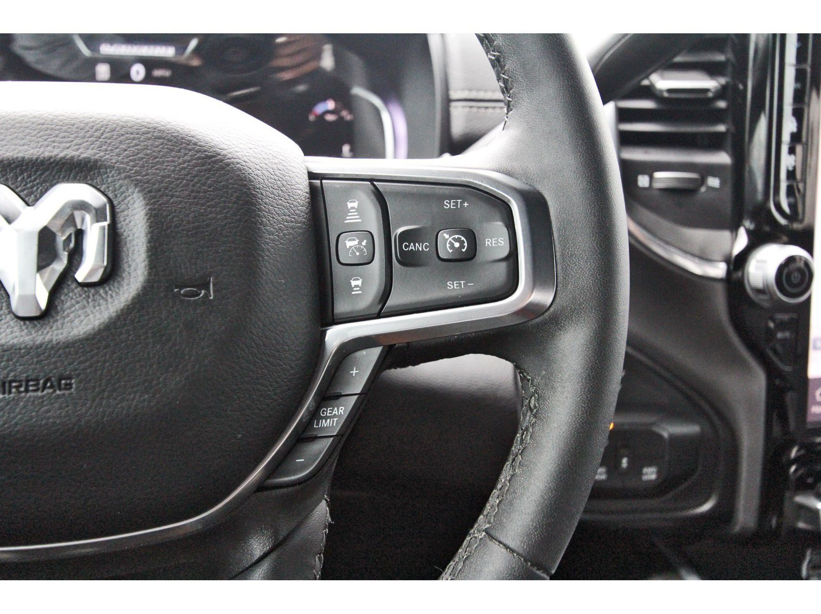 Used 2025 RAM 2500 Laramie w/ Sport Appearance Package AWD/4WD image 25