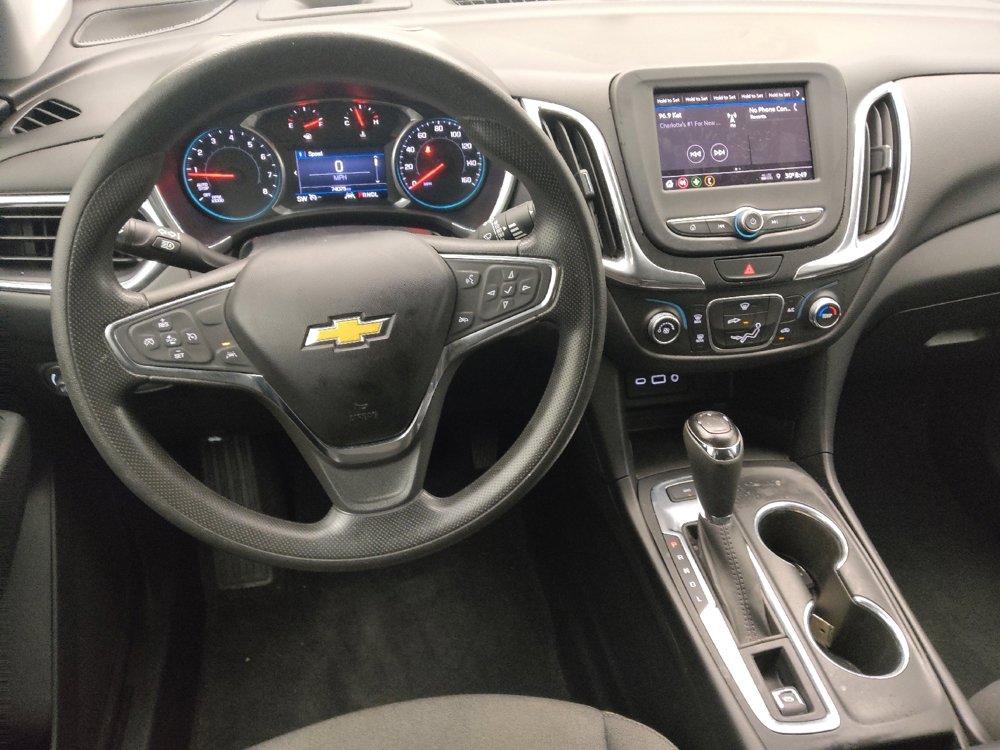 Used 2020 Chevrolet Equinox LT image 22
