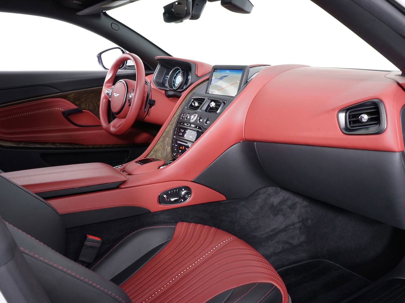 Used 2018 Aston Martin DB11 V12 image 14