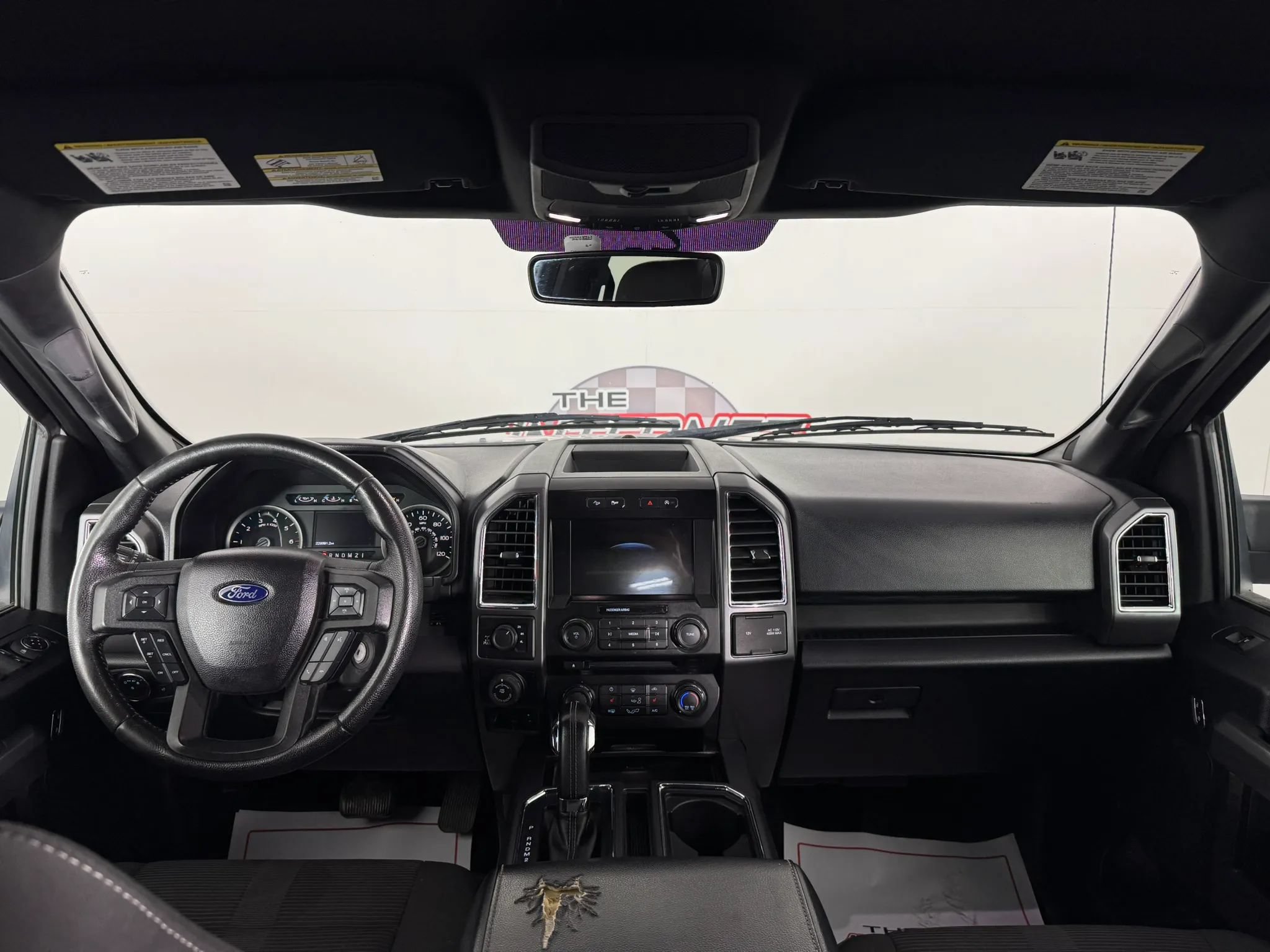 Used 2016 Ford F150 XLT w/ Equipment Group 302A Luxury AWD/4WD image 11