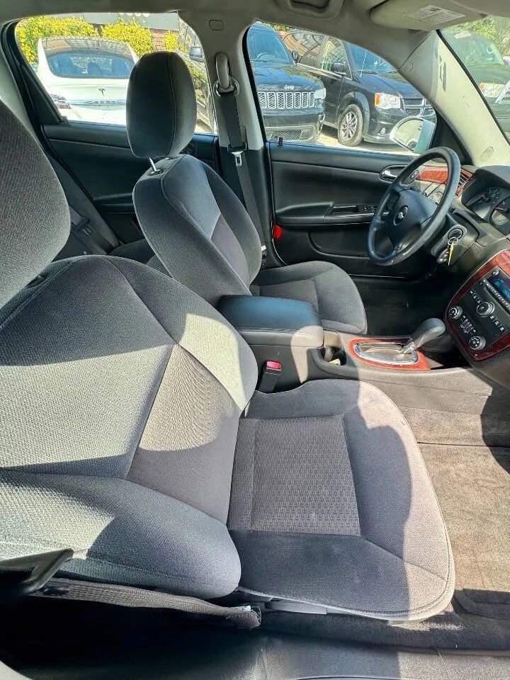Used 2010 Chevrolet Impala LS image 7