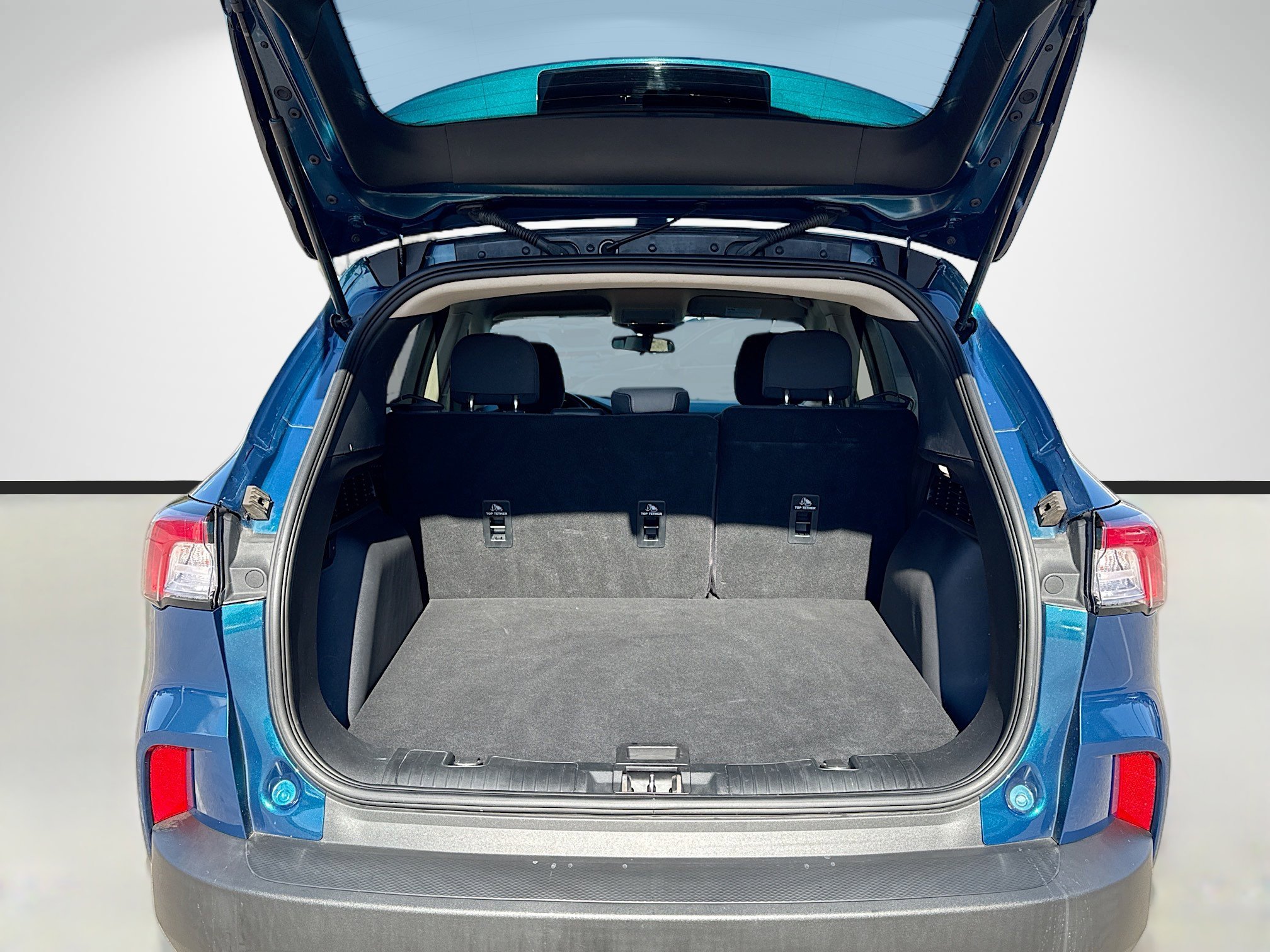 Used 2020 Ford Escape SE Sport image 12