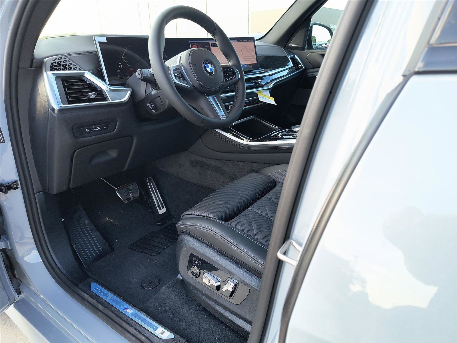 New 2026 BMW X5 sDrive40i w/ M Sport Package image 2
