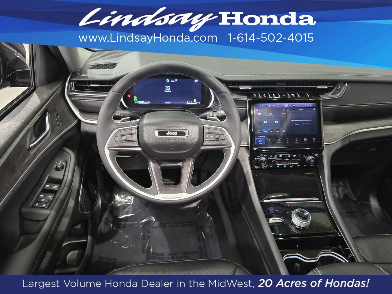 Used 2023 Jeep Grand Cherokee Limited w/ Luxury Tech Group II image 12