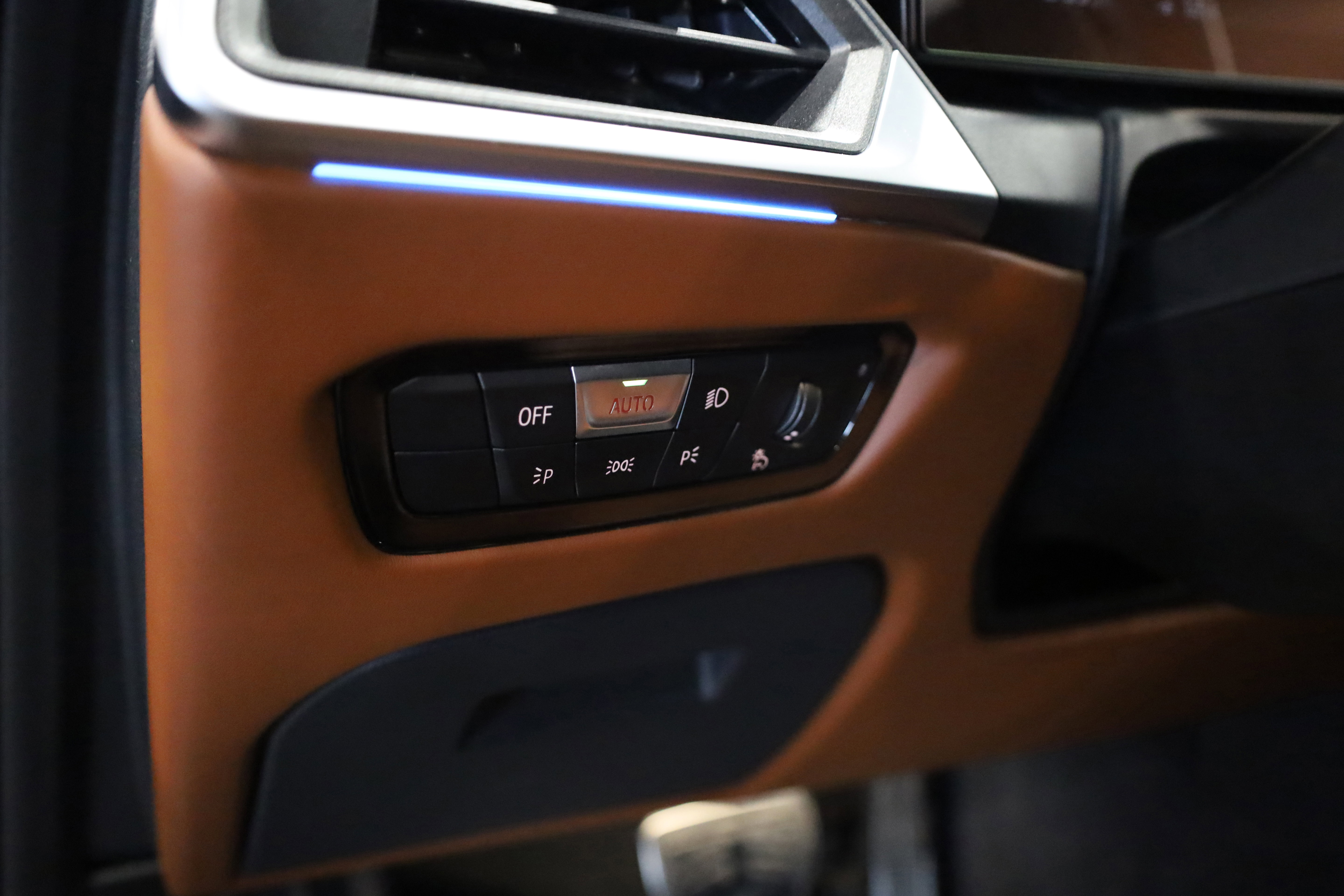 Used 2023 BMW M3 Competition w/ M Carbon Exterior Package image 18