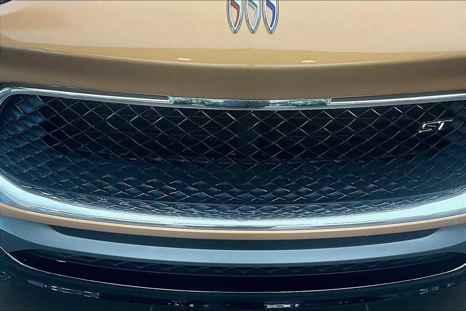 Used 2024 Buick Encore GX Sport Touring w/ Comfort Package image 30