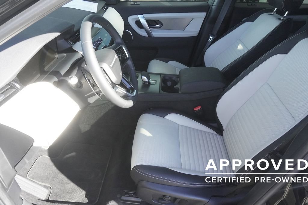 Used 2025 Land Rover Discovery Sport Dynamic SE image 19