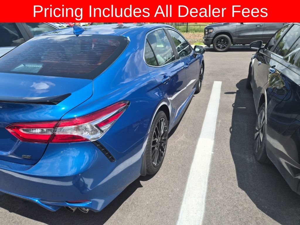 Used 2020 Toyota Camry SE FWD image 4